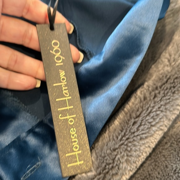 NWT house of Harlow 1960 satin wide leg pants size small - Picture 9 of 9